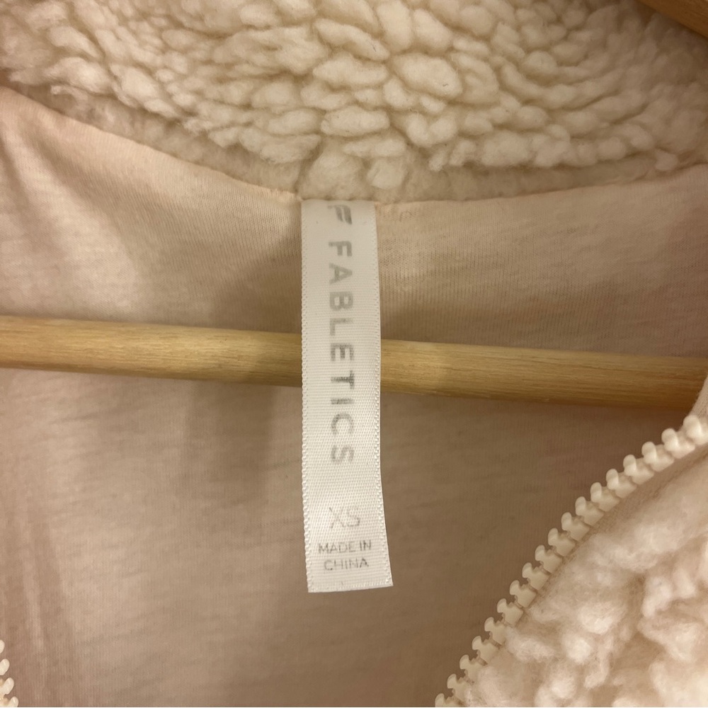 Fabletics Teddy Jacket - Picture 3 of 5
